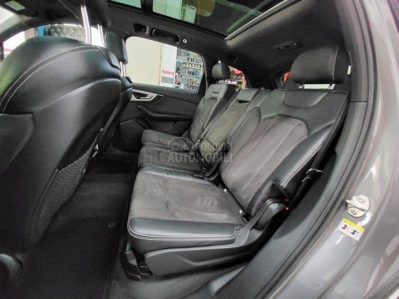 Audi Q7 7 SED 3xSLINE MATRIX