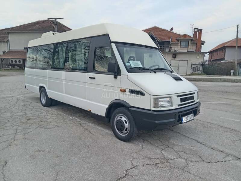 Zastava-iveco putnicki