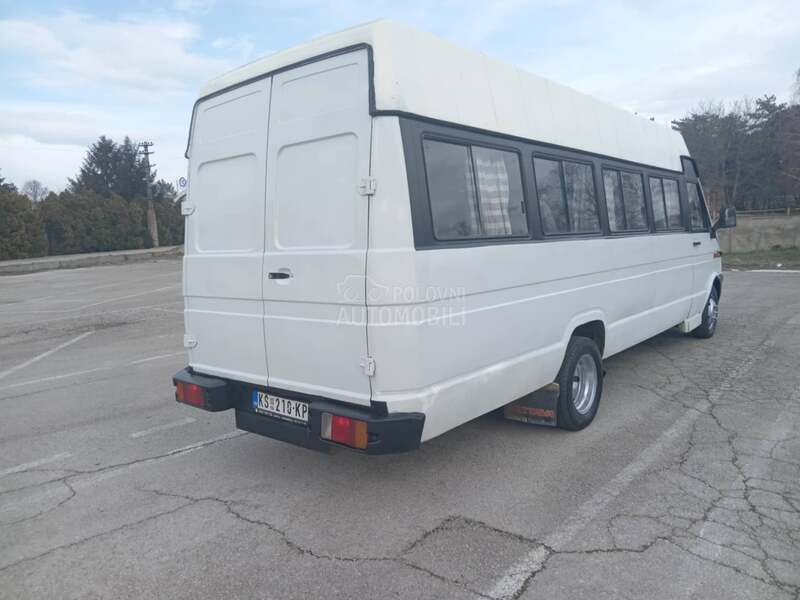 Zastava-iveco putnicki