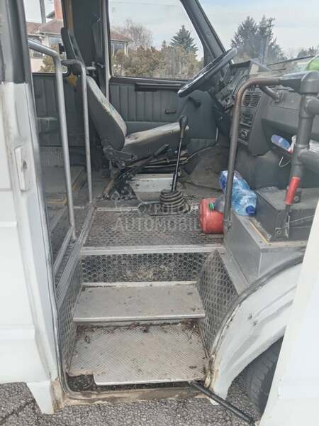 Zastava-iveco putnicki