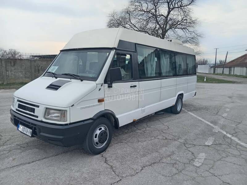 Zastava-iveco putnicki