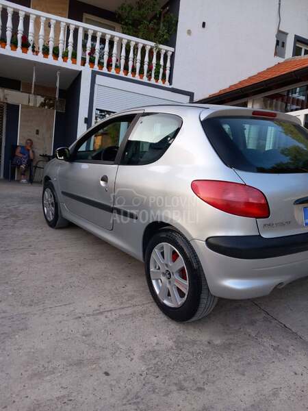 Peugeot 206 