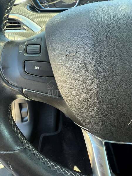 Peugeot 2008 1.2
