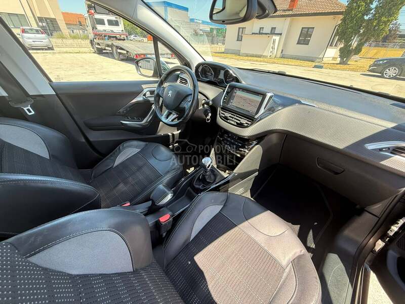Peugeot 2008 1.2