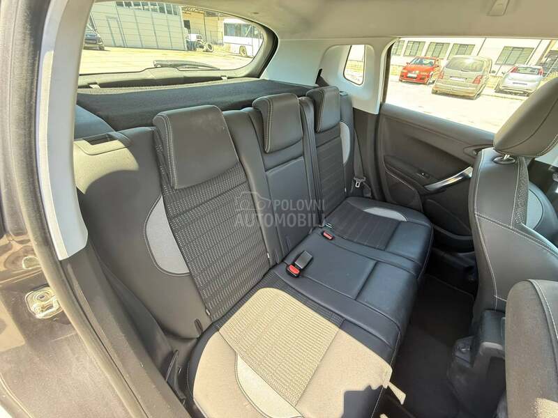 Peugeot 2008 1.2