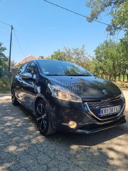 Peugeot 208 