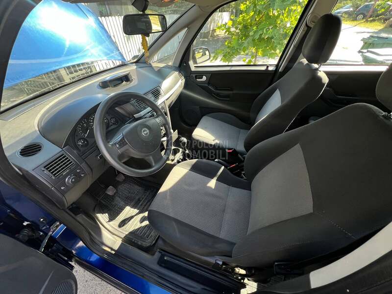 Opel Meriva 1.6b