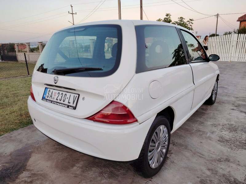 Lancia Ypsilon 
