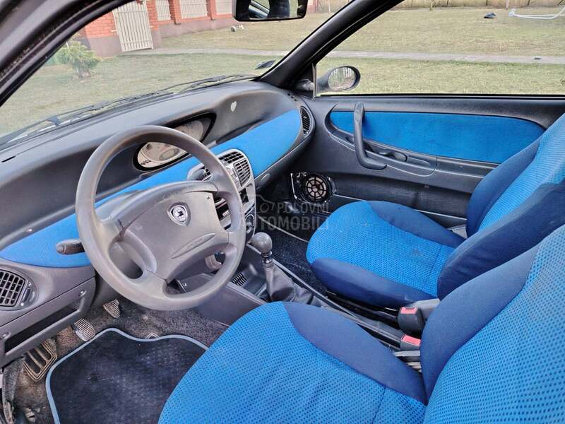 Lancia Ypsilon 