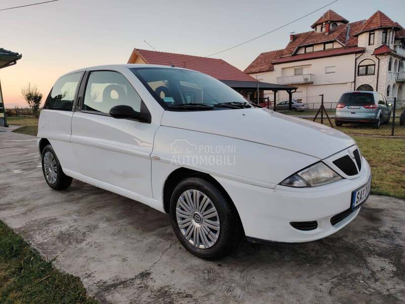 Lancia Ypsilon 