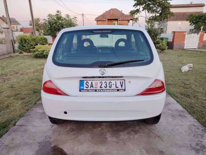 Lancia Ypsilon 