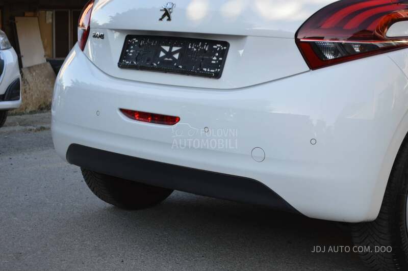 Peugeot 208 1.2 PureTech Nav