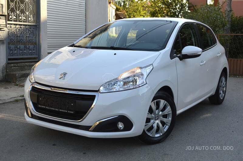 Peugeot 208 1.2 PureTech Nav