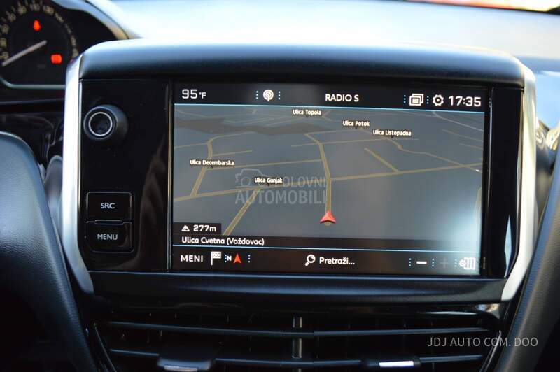 Peugeot 208 1.2 PureTech Nav