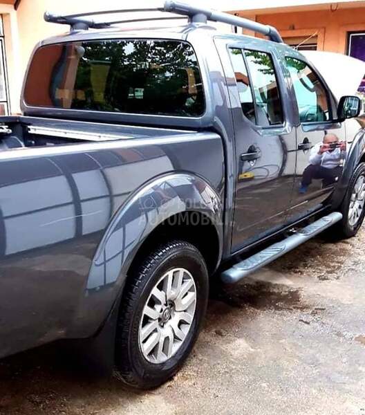 Nissan Navara 3.0 v6