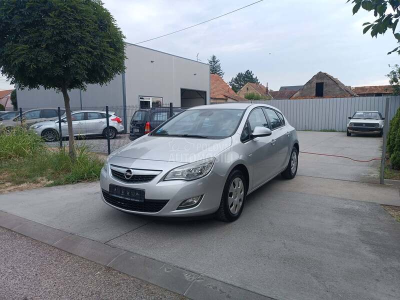 Opel Astra J 1.7 CDTI