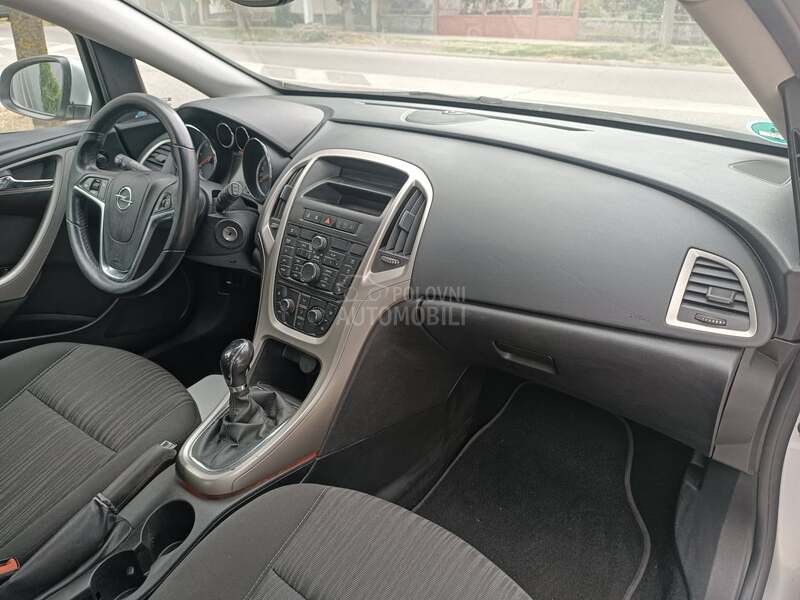Opel Astra J 1.7 CDTI