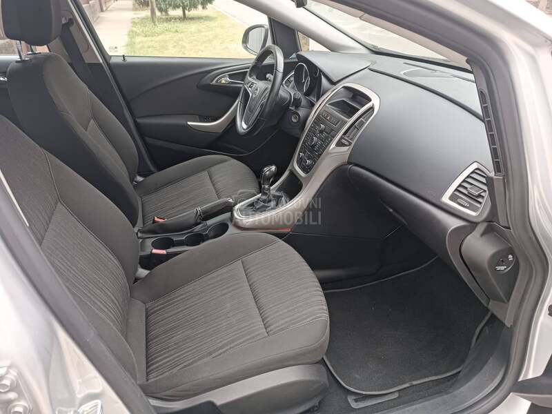 Opel Astra J 1.7 CDTI