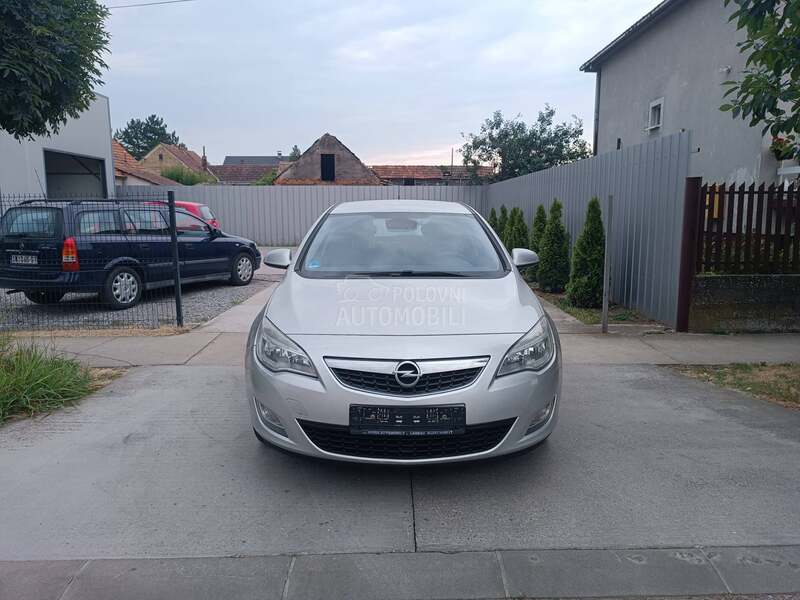 Opel Astra J 1.7 CDTI