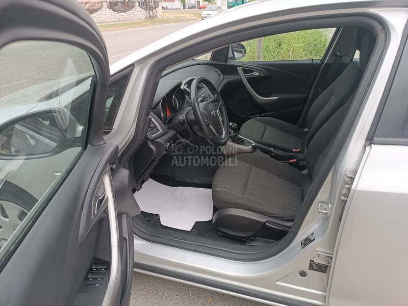 Opel Astra J 1.7 CDTI