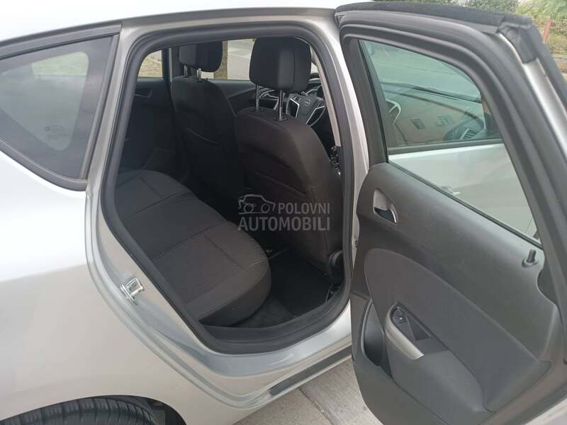 Opel Astra J 1.7 CDTI
