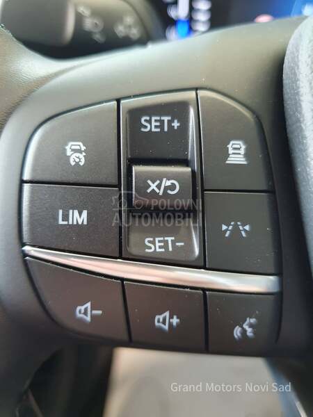 Ford Tourneo Courier 1.0 EcoBoost mHEV