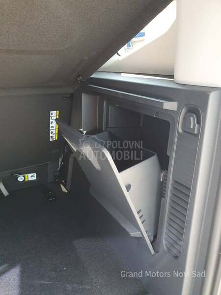Ford Tourneo Courier 1.0 EcoBoost mHEV
