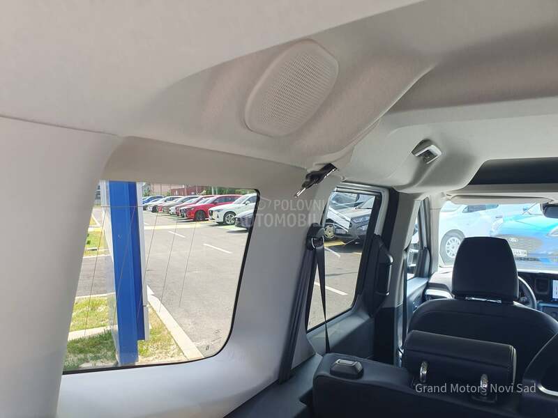 Ford Tourneo Courier 1.0 EcoBoost mHEV