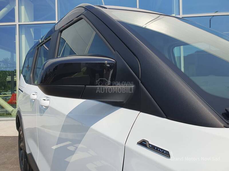 Ford Tourneo Courier 1.0 EcoBoost mHEV