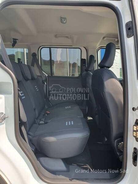 Ford Tourneo Courier 1.0 EcoBoost mHEV