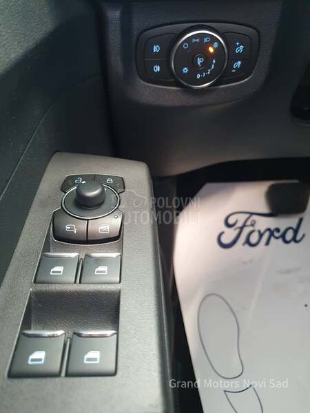 Ford Tourneo Courier 1.0 EcoBoost mHEV