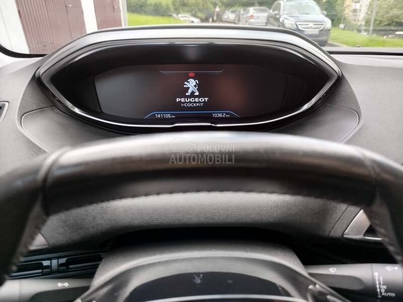 Peugeot 5008 1.5hdi K.A.O. N.O.V