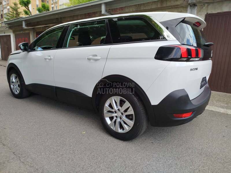 Peugeot 5008 1.5hdi K.A.O. N.O.V