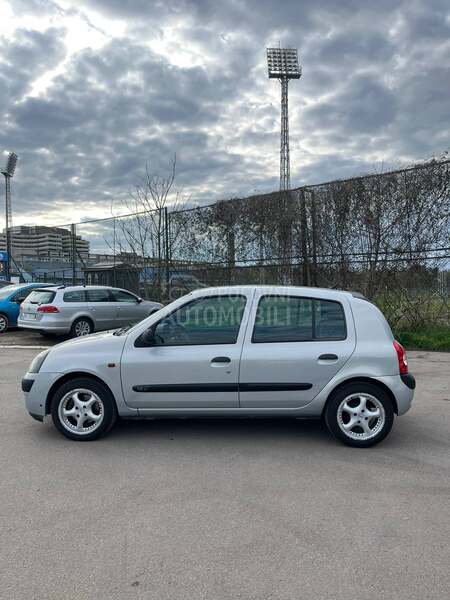Renault Clio 16v