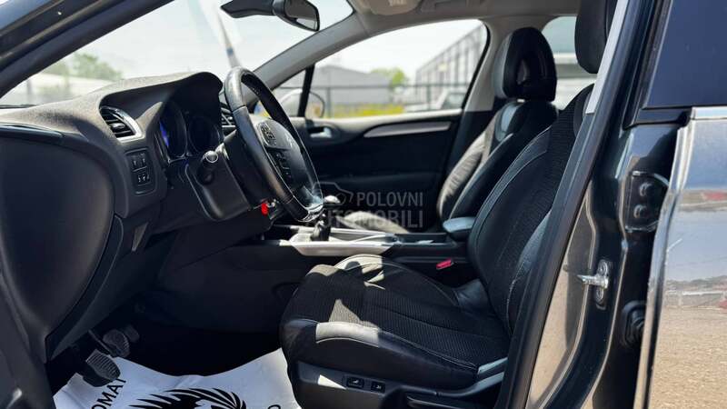 Citroen C4 1.6 edhi exclusive