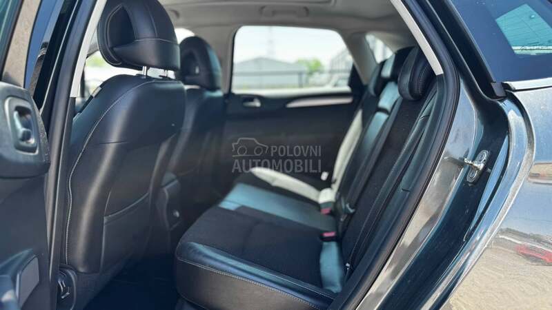 Citroen C4 1.6 edhi exclusive