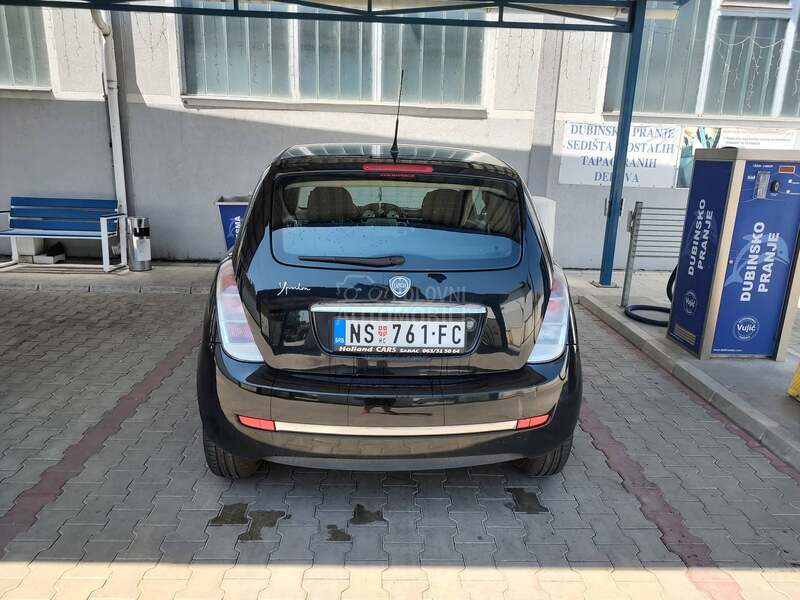 Lancia Ypsilon 