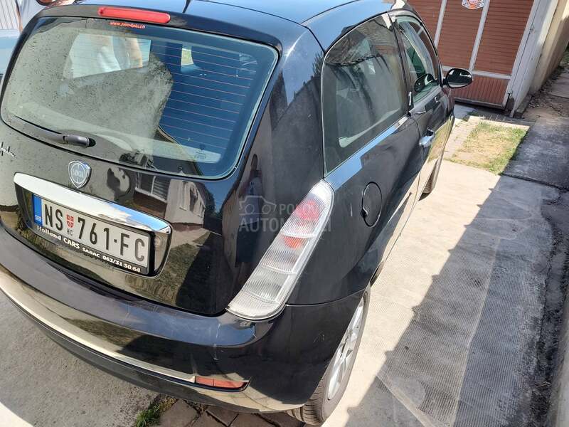 Lancia Ypsilon 