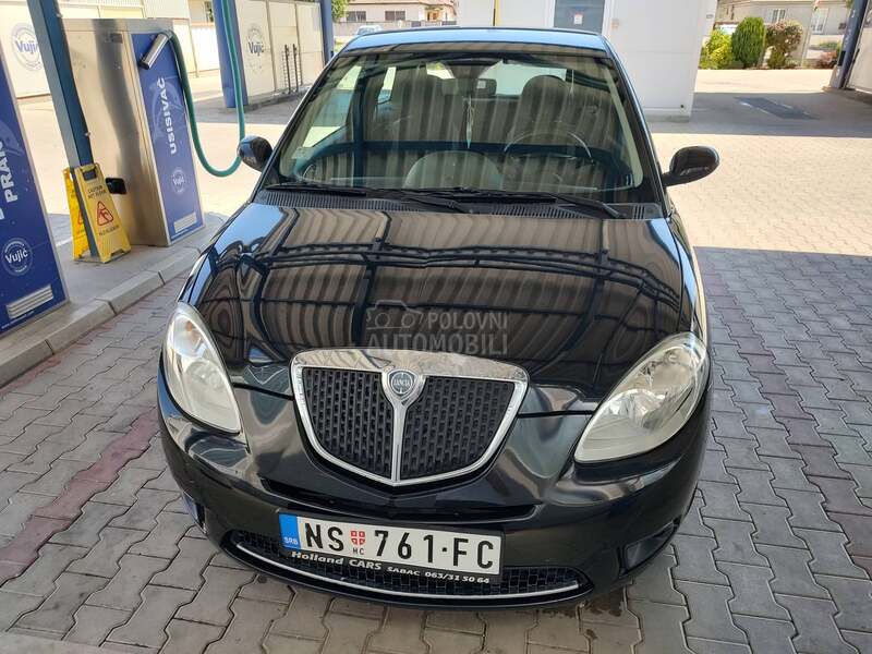 Lancia Ypsilon 