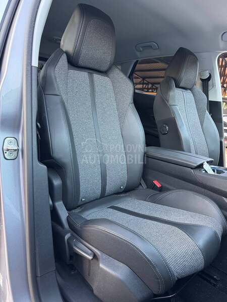 Peugeot 3008 ALLURE 1.2