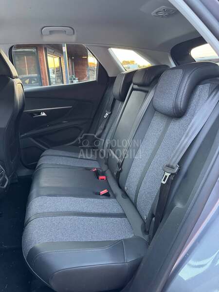 Peugeot 3008 ALLURE 1.2