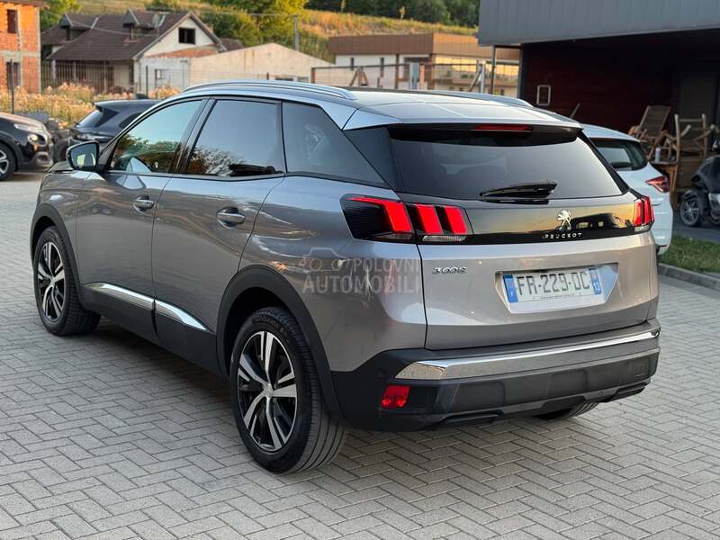 Peugeot 3008 ALLURE 1.2