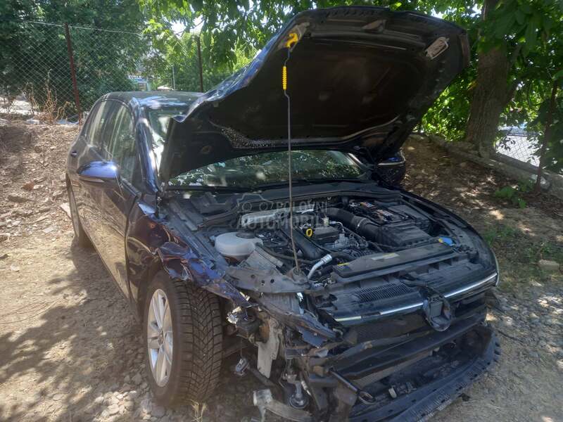 Volkswagen Golf 8 1.0 etsi