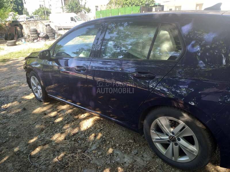 Volkswagen Golf 8 1.0 etsi