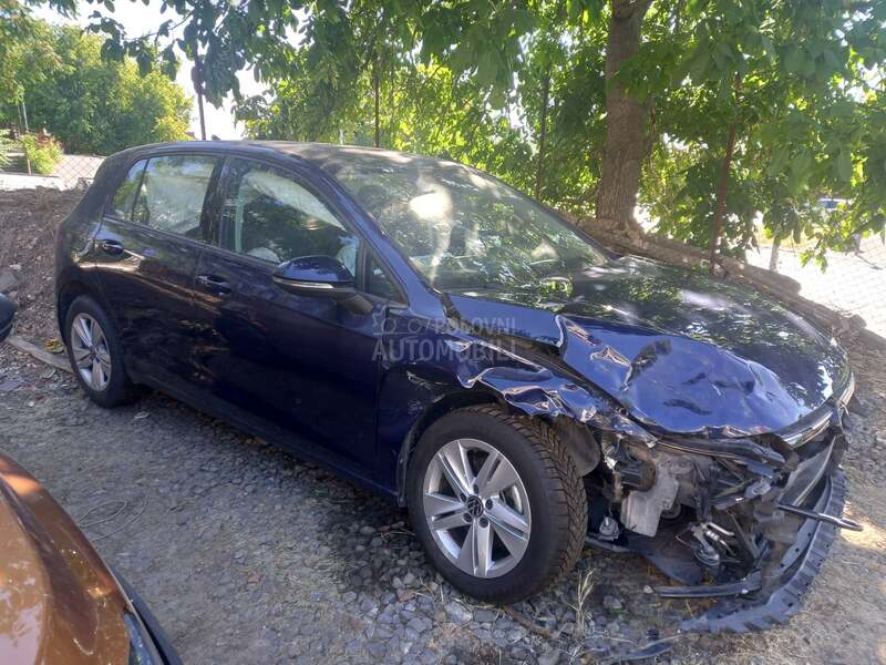 Volkswagen Golf 8 1.0 etsi