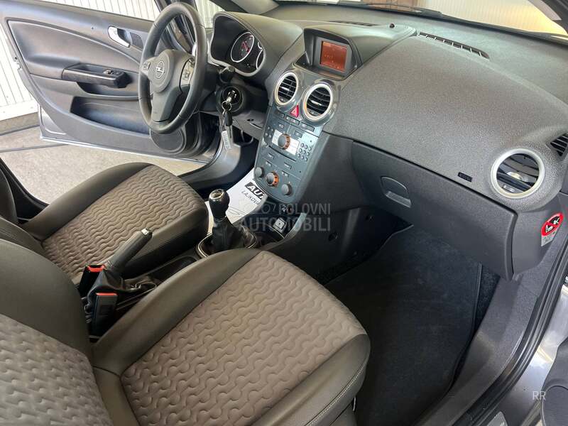 Opel Corsa D 1.3 CDTI COSMO