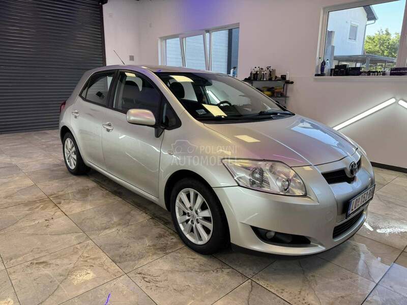 Toyota Auris 2.0