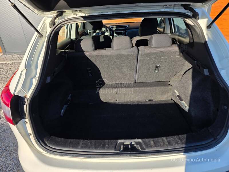 Nissan Qashqai 1.5 DCi ZA TRGOVCE