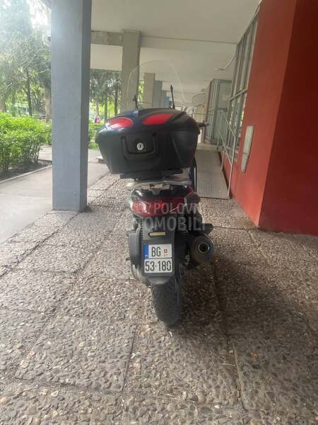 Piaggio Beverly 250i