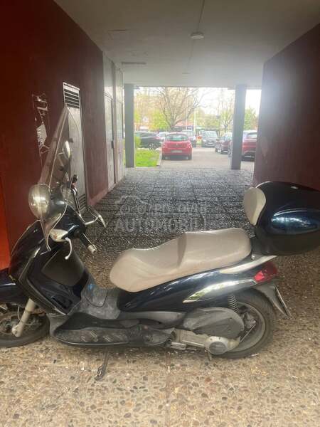 Piaggio Beverly 250i
